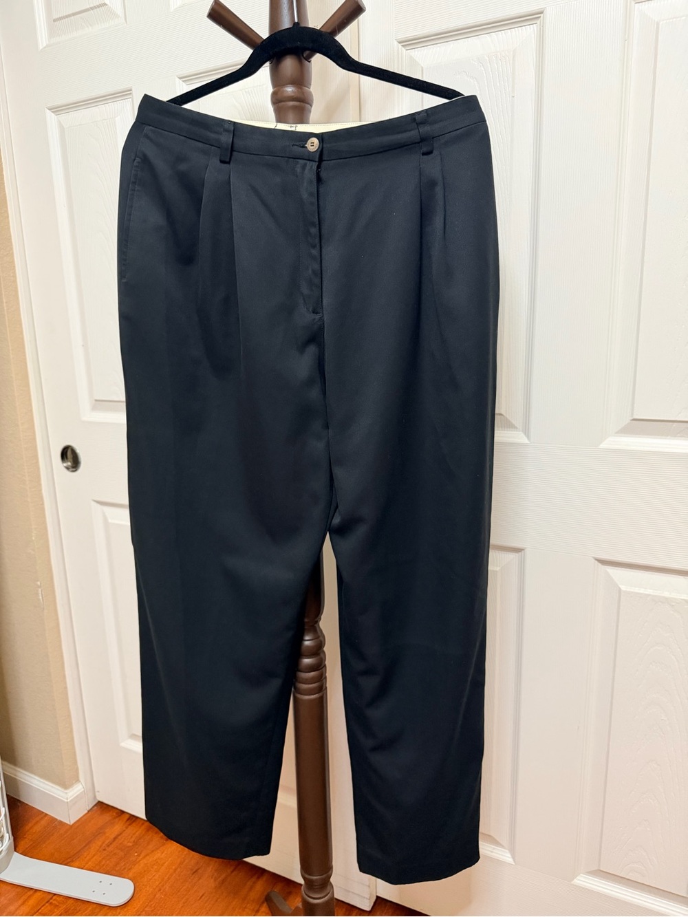 Liz Claiborne Men's Black Pleated Dress Pants